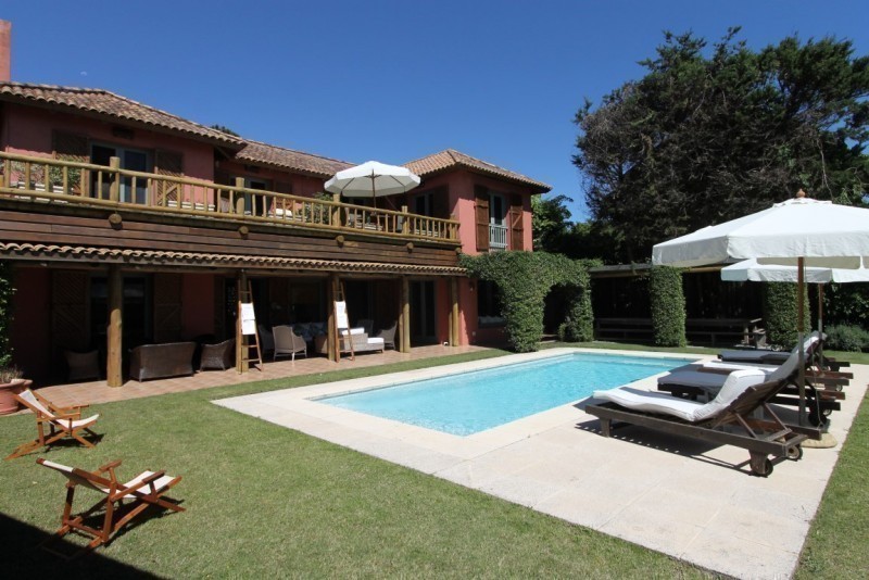 Magnifica casa en alquiler sobre el mar en La Barra